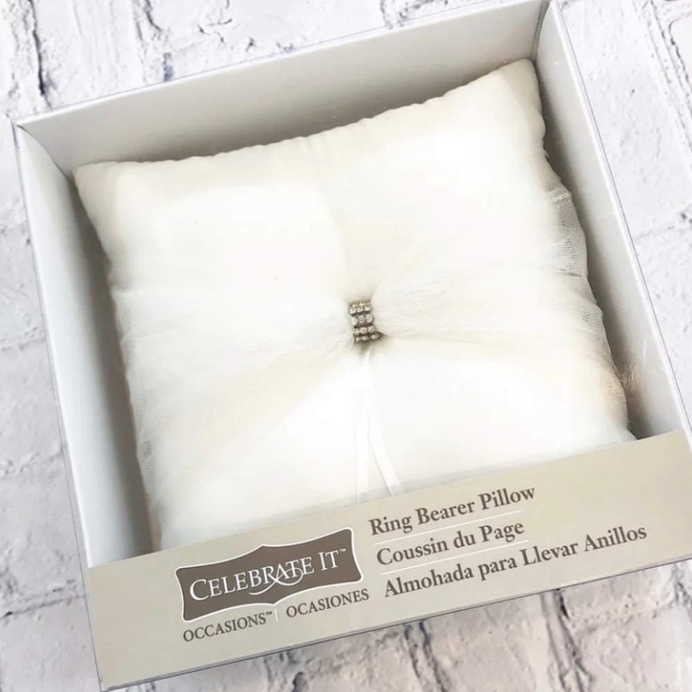 🔴 Bridal Ring Bearer Pillow Wedding White Bride